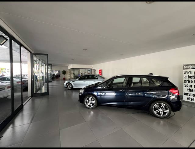 2,113M² RETAIL FOR SALE IN PAROW EAST
